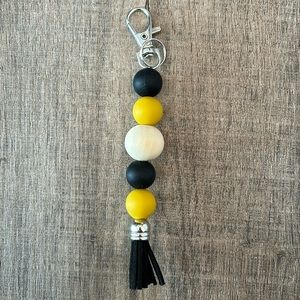 Handmade Silicone Beaded Keychain w Tassel & Lobster Claw Luggage Tag black&gold